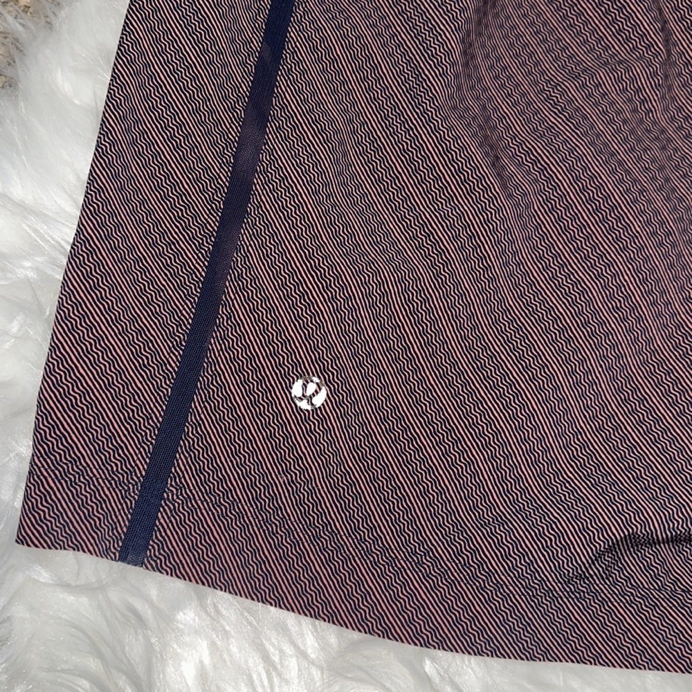 Lululemon Men’s Medium Shorts - Picture 6 of 8